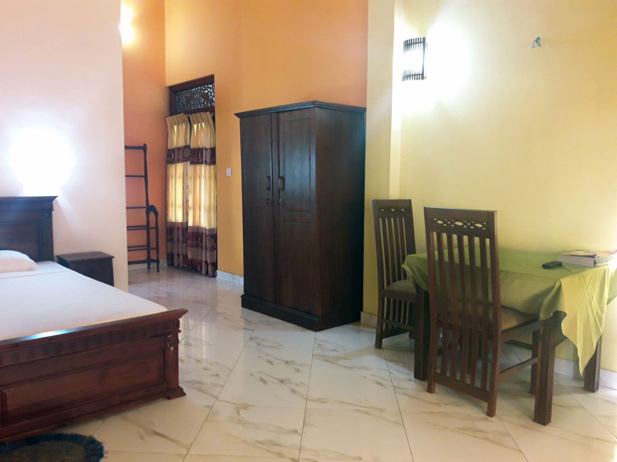 Lagoon Garden Hotel بيروفالا المظهر الخارجي الصورة
