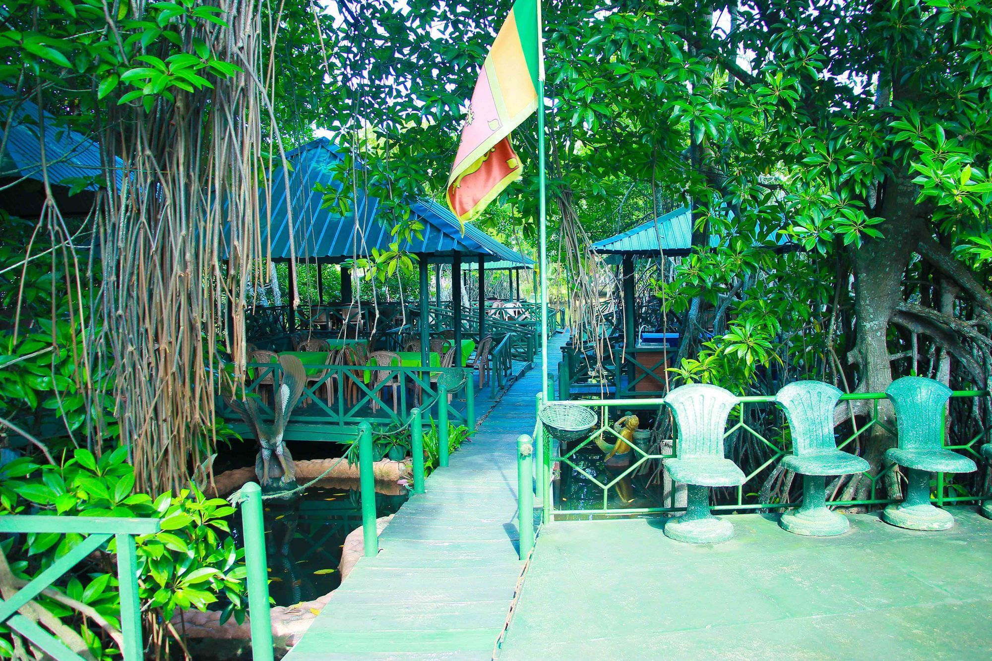 Lagoon Garden Hotel بيروفالا المظهر الخارجي الصورة